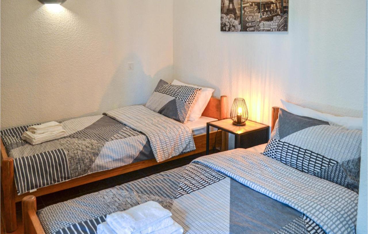 2 Bedroom Nice Home In Vitrac Vitrac  Bagian luar foto